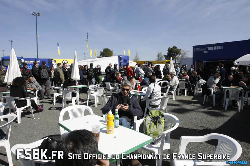 LE  MANS  FSBK  2012
1ere manche du Championnat de France Superbike
31 Mars / 1 Avril 2012
Â© PHOTOPRESS
Tel: 04 93 37 95 96
info@photopress.fr