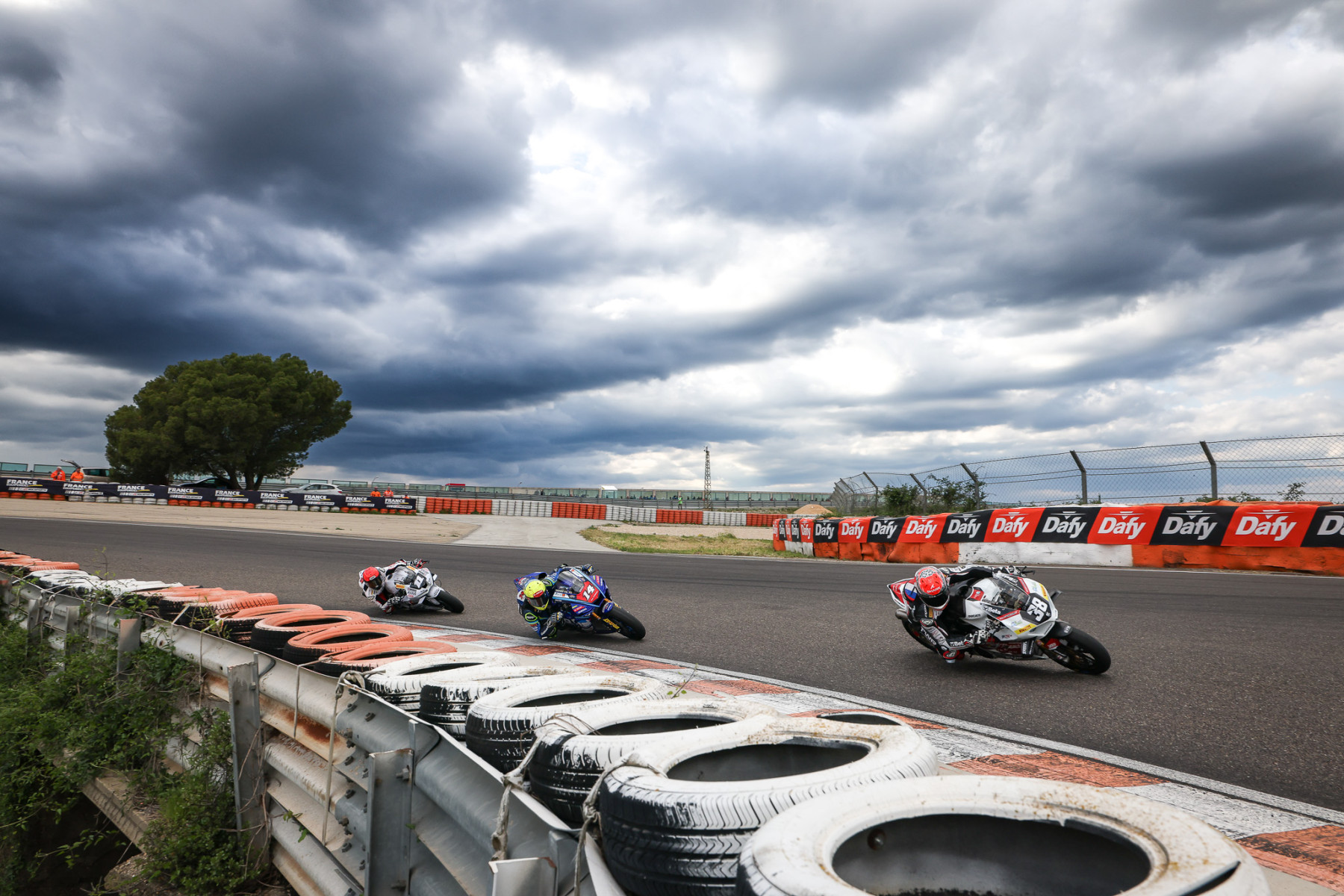 LÉDENON (30) : APRÈS UNE PREMIÈRE MANCHE HISTORIQUE, DIRECTION LES MONTAGNES RUSSES DU GARD.