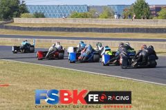 Depart side-car Course 1.
CAROLE FSBK 2022.
6 ème manche Championnat de France
Superbike.
20 & 21Aout 2022.
© PHOTOPRESS.
Tel: 06 08 07 57 80.
info@photopress.fr