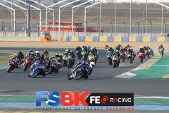 Depart SP600 Course 1
LE MANS FSBK 2022
1 ére manche du Championnat de France Superbike
26 & 27 Mars  Mars 2022
© PHOTOPRESS
Tel: 06 08 07 57 80
info@photopress.fr