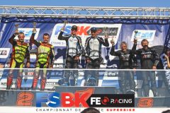 Podium Side car course 2.
LEDENON FSBK 2022.
3 ème manche Championnat de France Superbike.
28 & 29 Mai 2022.
© PHOTOPRESS
Tel: 06 08 07 57 80.
info@photopress.fr