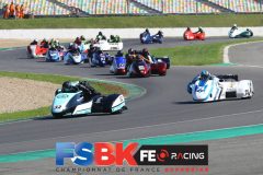 Depart side car course 1
MAGNY-COURS FSBK 2022.
5 ème manche Championnat de France Superbike.
2 & 3 Juillet 2022.
© PHOTOPRESS.
Tel: 06 08 07 57 80.
info@photopress.fr